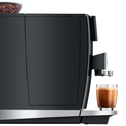 New Jura Giga 10 -Coffee Machine Store giga 10 diamond black ea image3 1800x1800 b51102cc fb1d 4d00 af6d 29d79355c28e
